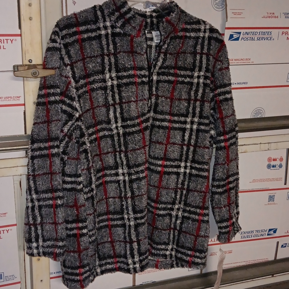 NWT... Jessica Robers Size L Plaid Fuzzy Sweater (SKU 596)